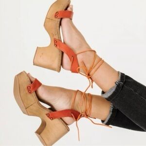 Free people aurora wrap Orange Platform Sandals size 8